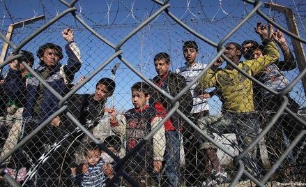 Kryzys uchodźców pozwala na wyjątki w zasadach udzielania azylu - opinia rzecznika generalnego przy 