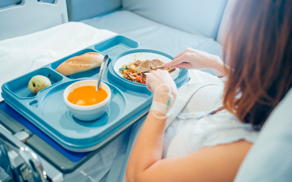 Ogólnopolski standard żywienia: Szpitale mają czas na zmiany do końca sierpnia 2026 roku