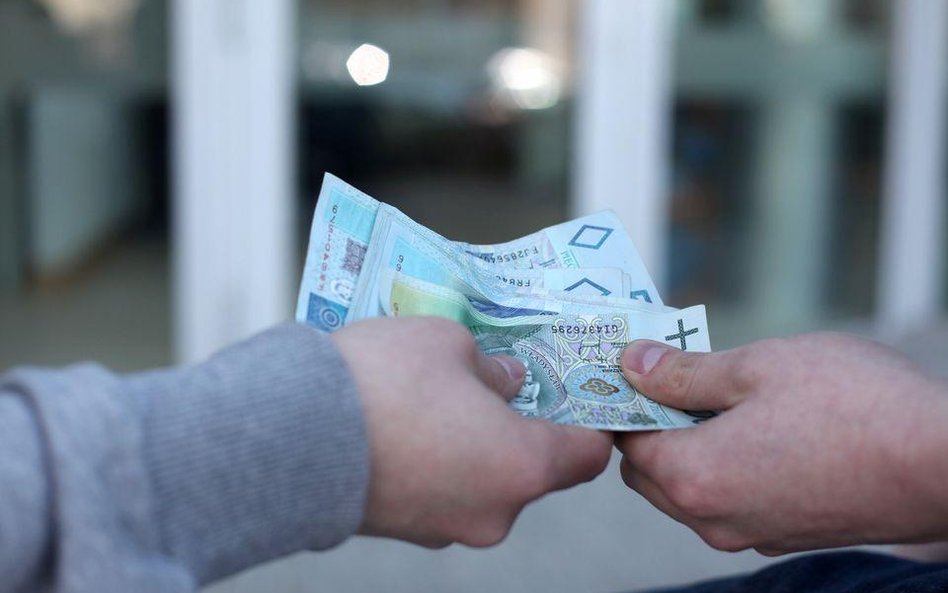 Lekarz dostał pieniądze od koncernu farmaceutycznego. Odpowie za to przed sądem