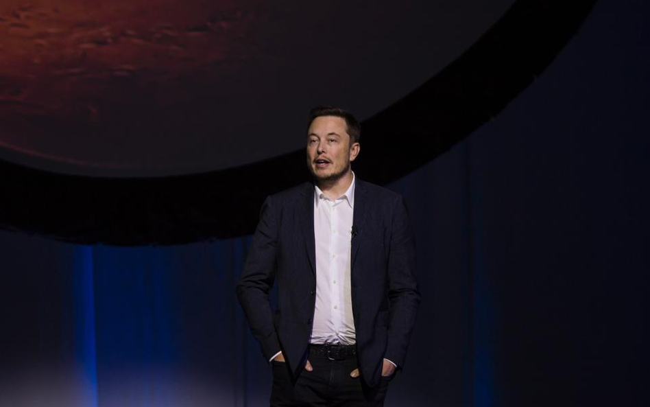 Skrucha opłaca się. Musk przeprasza - akcje w górę
