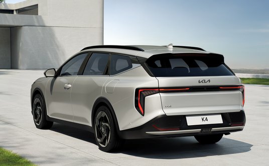 Kia K4 stylem nawiązuje do najnowszych modeli marki.