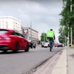 Jak kurierzy Uber Eats obchodzą obowiązek zezwolenia na pracę w Polsce
