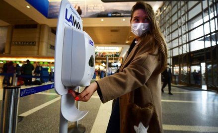 Europejskie linie lotnicze proszą rządy o pomoc. LOT tnie siatkę do USA