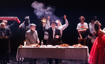 Obrzęd w „Dziadach” Mai Kleczewskiej w Teatrze im. Słowackiego w Krakowie