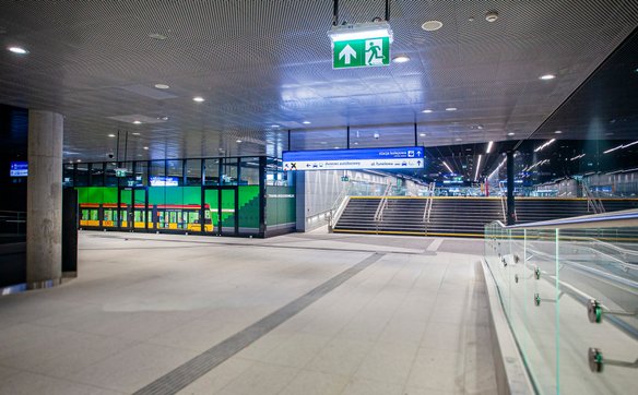 Przejście zostało przebudowane w ramach jednolitej dokumentacji projektowej dla stacji Warszawa Zach