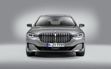 BMW wycofuje z oferty najmocniejszego diesla i silnik V12