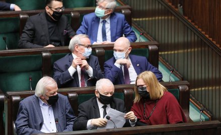 Politycy PiS na wtorkowym posiedzeniu Sejmu