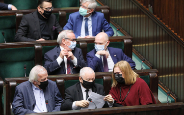Politycy PiS na wtorkowym posiedzeniu Sejmu