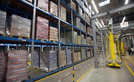 Co ma nadzór budowlany do towarów w magazynie