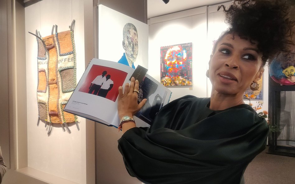 Omenaa Mensah prezentuje swoją galerię