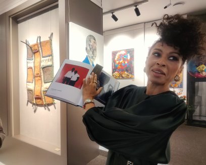 Omenaa Mensah prezentuje swoją galerię