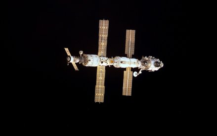 Archiwalne zdjęcie stacji ISS z 2 listopada 2000 r.