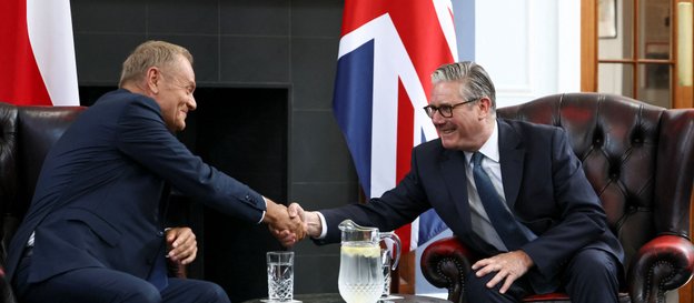 Donald Tusk i Keir Starmer