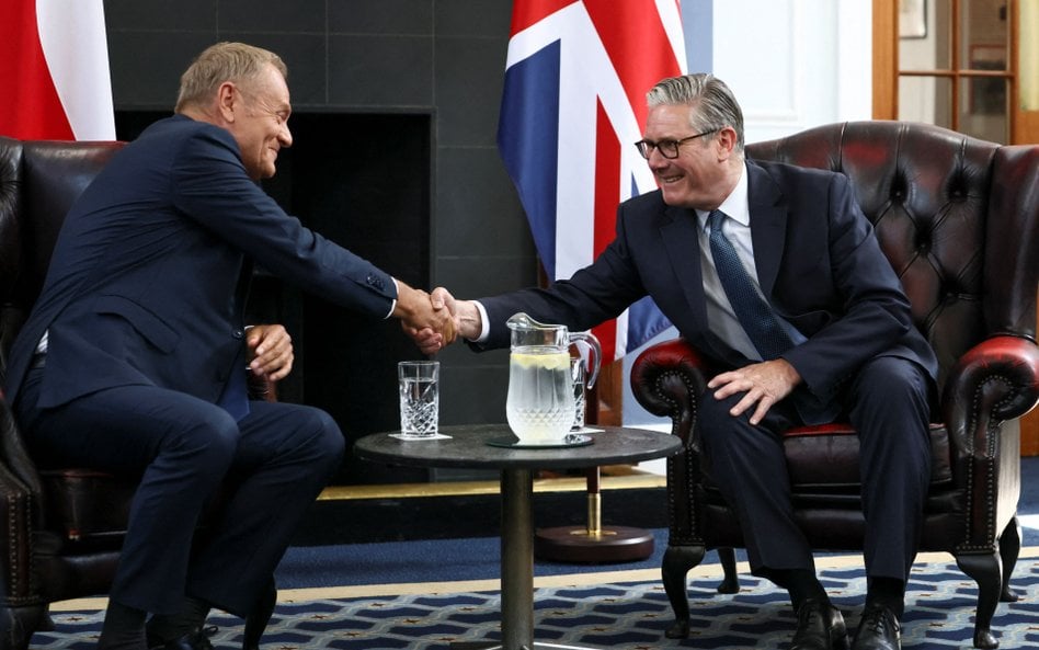 Donald Tusk i Keir Starmer
