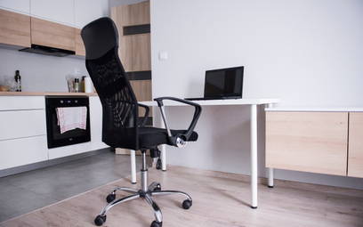 W home office ważne jest nie tylko biurko i krzesło
