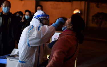 Chiny: Koronawirus w lodówce na jedzeniu u zakażonych