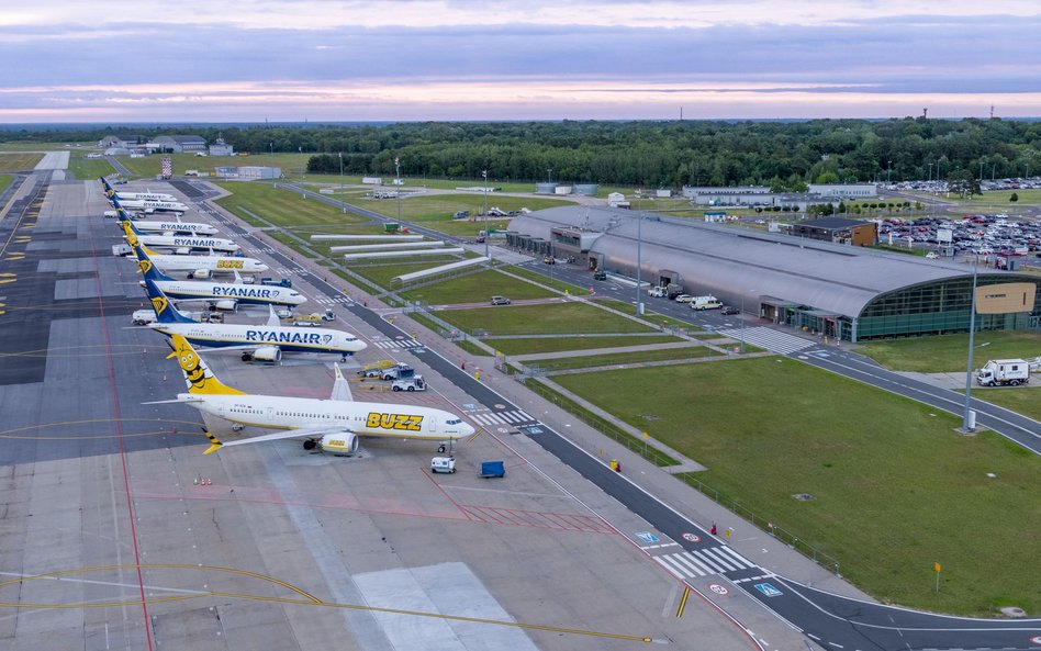 Ryanair zetnie zimą co piąty lot w Modlinie. 200 miejsc pracy zagrożonych