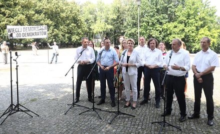 Grzegorz Schetyna zaprezentował swój sztab nie czekając na deklaracje innych partii co do ewentualny