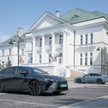 Lexus oferuje nowego ES-a jak pełną hybrydę lub dwie wersje elektryczne.