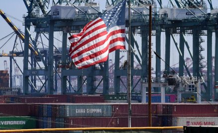 Stany zachowują cło na import z Europy