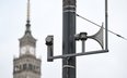 Kiedy w telefonie włączy się alarm, kto uruchomi syrenę