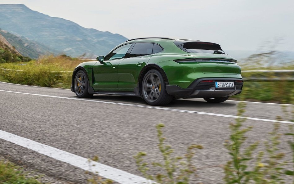 Porsche Taycan Cross Turismo: Pomysł na nowy segment