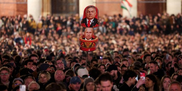 Rusłan Szoszyn: Rosja po klęsce Viktora Orbána pilnie poszukuje konia trojańskiego