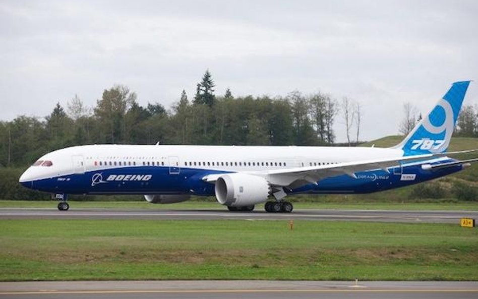 Dłuższy dreamliner wzbił się w powietrze