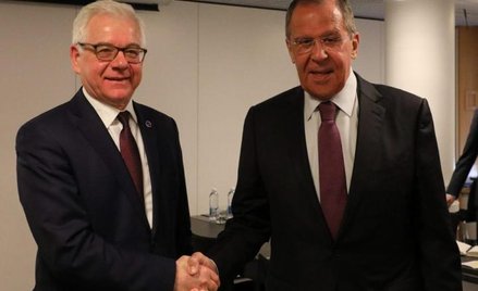 Ministrowie Jacek Czaputowicz i Siergiej Ławrow w Helsinkach 17 maja