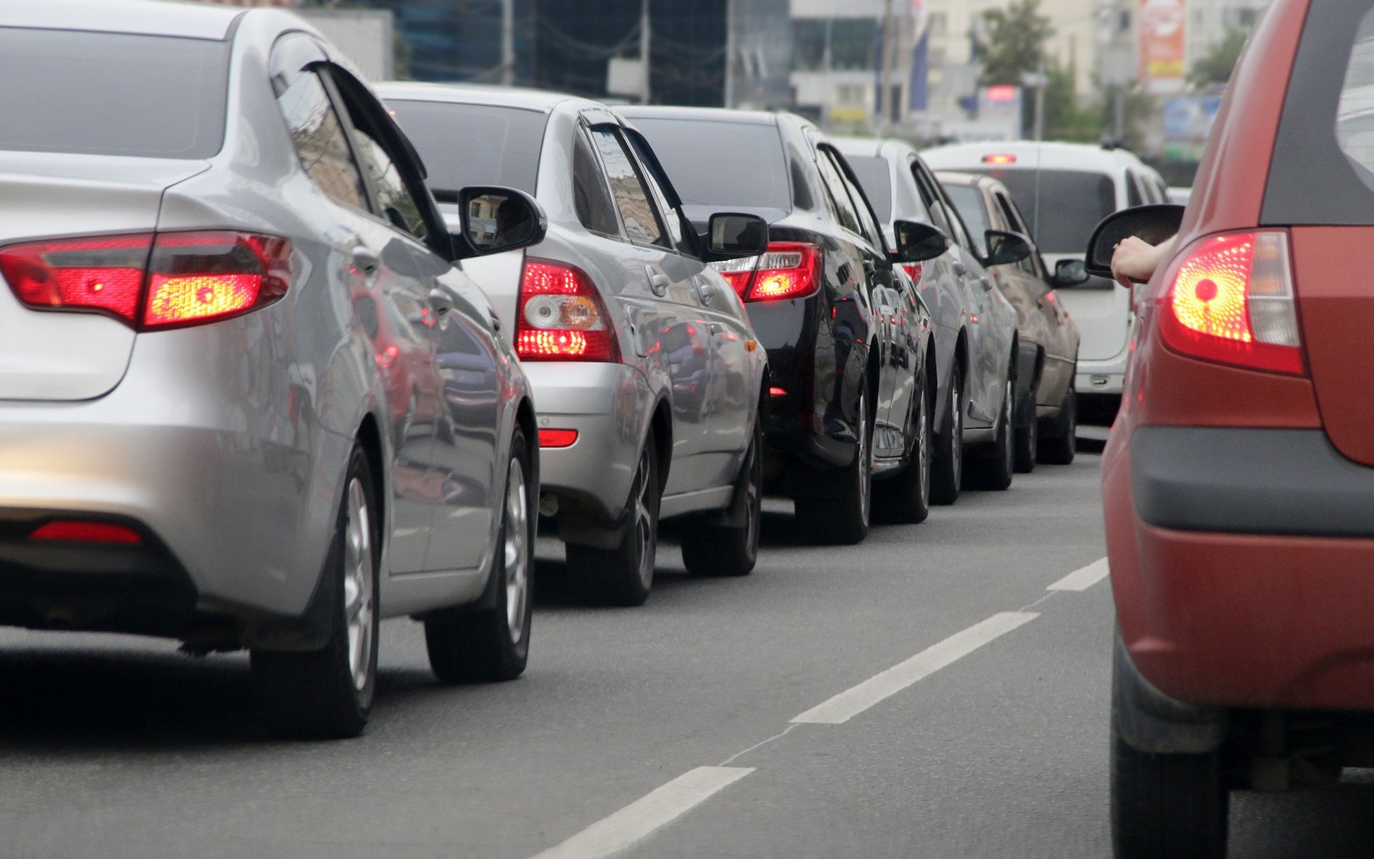 Nowe ceny paliw od wtorku. Benzyna znów tanieje, ale diesel idzie w górę