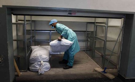 WHO: 1000 zakażeń w Afryce w 36 dni. 100 tys. - w 62 dni