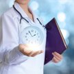 Podwyżki dla pracowników służby zdrowia już w tym roku?