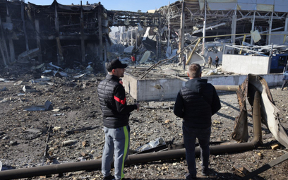 Zniszczone centrum handlowe w Odessie