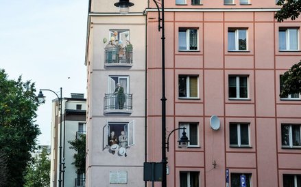 Mural przy ulicy Zamenhofa 26 powstał w 2008 roku.