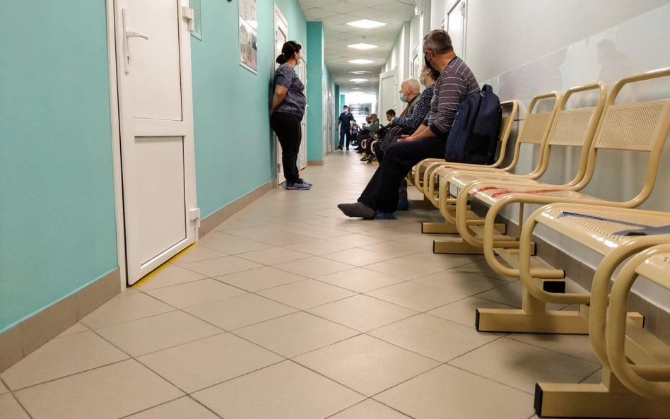 Była dyrektor Miejskiego Centrum Medycznego w Piasecznie twierdzi, że informowała burmistrza o niefo