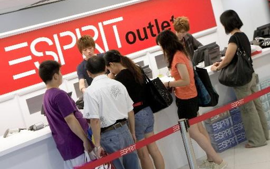 Esprit przegrywa z H&M