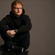 Ed Sheeran rocznik 1991, piosenkarz, autor testów i producent.