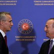 Jens Stoltenberg i Mevlüt Çavuşoğlu