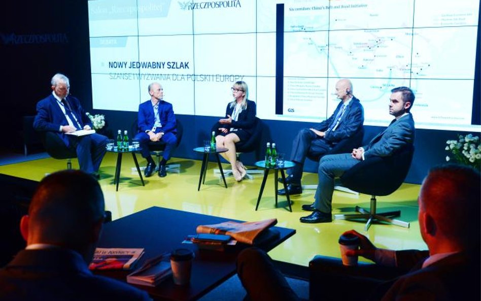 Uczestnicy debaty o Nowym Jedwabnym Szlaku podkreślali, że coraz więcej produkcji jest przenoszone z