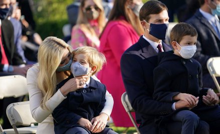 Ivanka Trump i Jared Kushner z synami Theodorem i Josephem