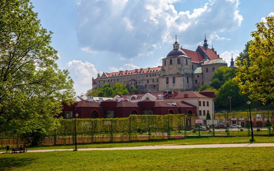Miasta potrzebują drożnych korytarzy powietrznych oraz terenów zielonych. Wiedzą o tym m.in. władze 