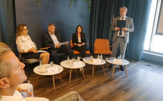 W konferencji wzięli udział (od lewej) Katarzyna Papis, Fly.pl, Jarosław Kałucki, Travelplanet.pl, A