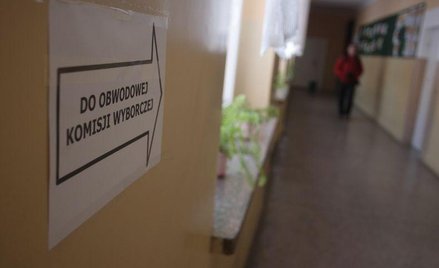 Wybory: Kandydaci znów w książeczce