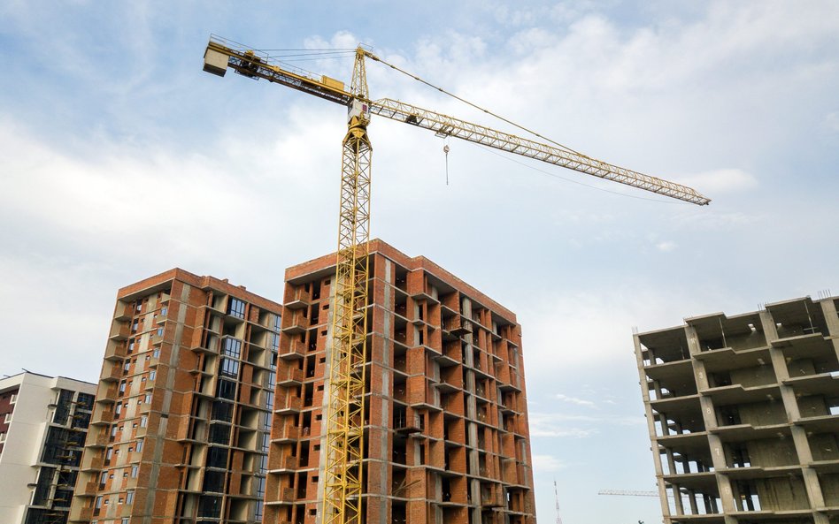 Mieszkania w Polsce buduje się głównie na sprzedaż, lokali dostępnych cenowo czy czynszowo powstaje 