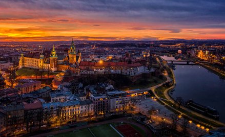 Smog w Krakowie straszy mniej, ale to nie koniec wyzwań