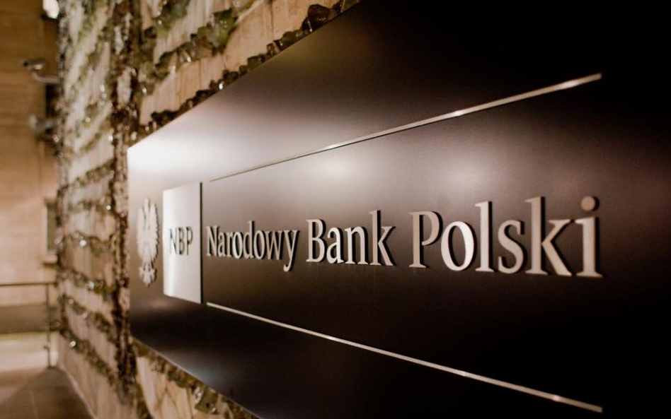 NBP: Bank centralny wypłynął na nowe wody