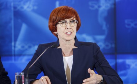 Rafalska: nie każda kobieta z powodu 500+ myśli, że w domu jest najlepiej