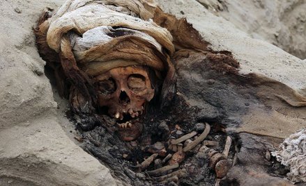 Peru: 227 zakopanych ciał dzieci. Złożono je w ofierze
