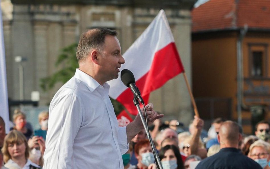 Prezydent Duda jedzie do USA. Opozycja: Akt desperacji