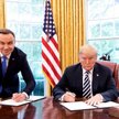 Zdjęcie prezydentów Donalda Trumpa i Andrzeja Dudy stało się symbolem polityki podporządkowania Pols